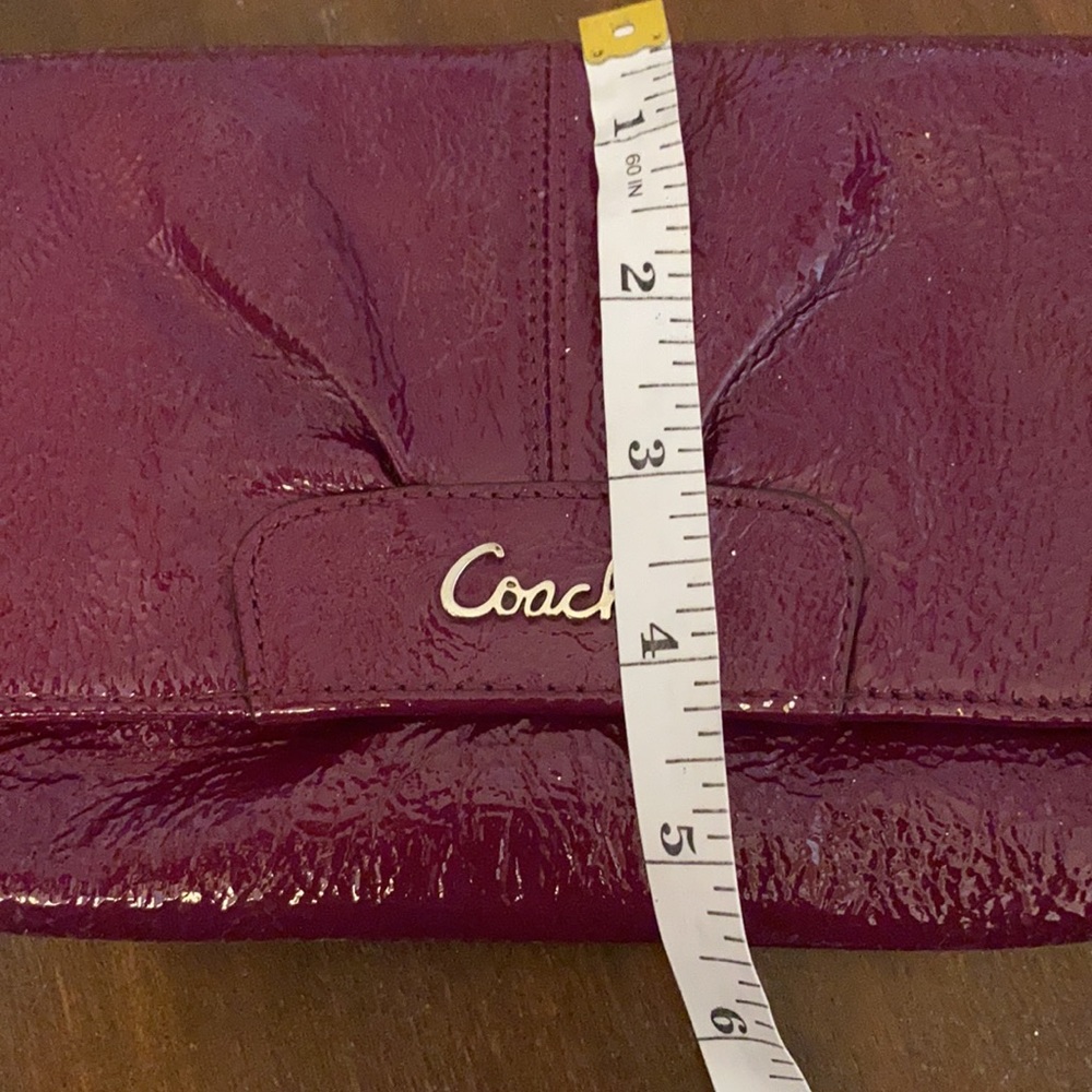 Coach Wallet- purple, real and authentic - Picture 5 of 5